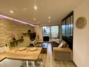 F1 Saint Laurent du Var Proximity to beach-Clim Wifi